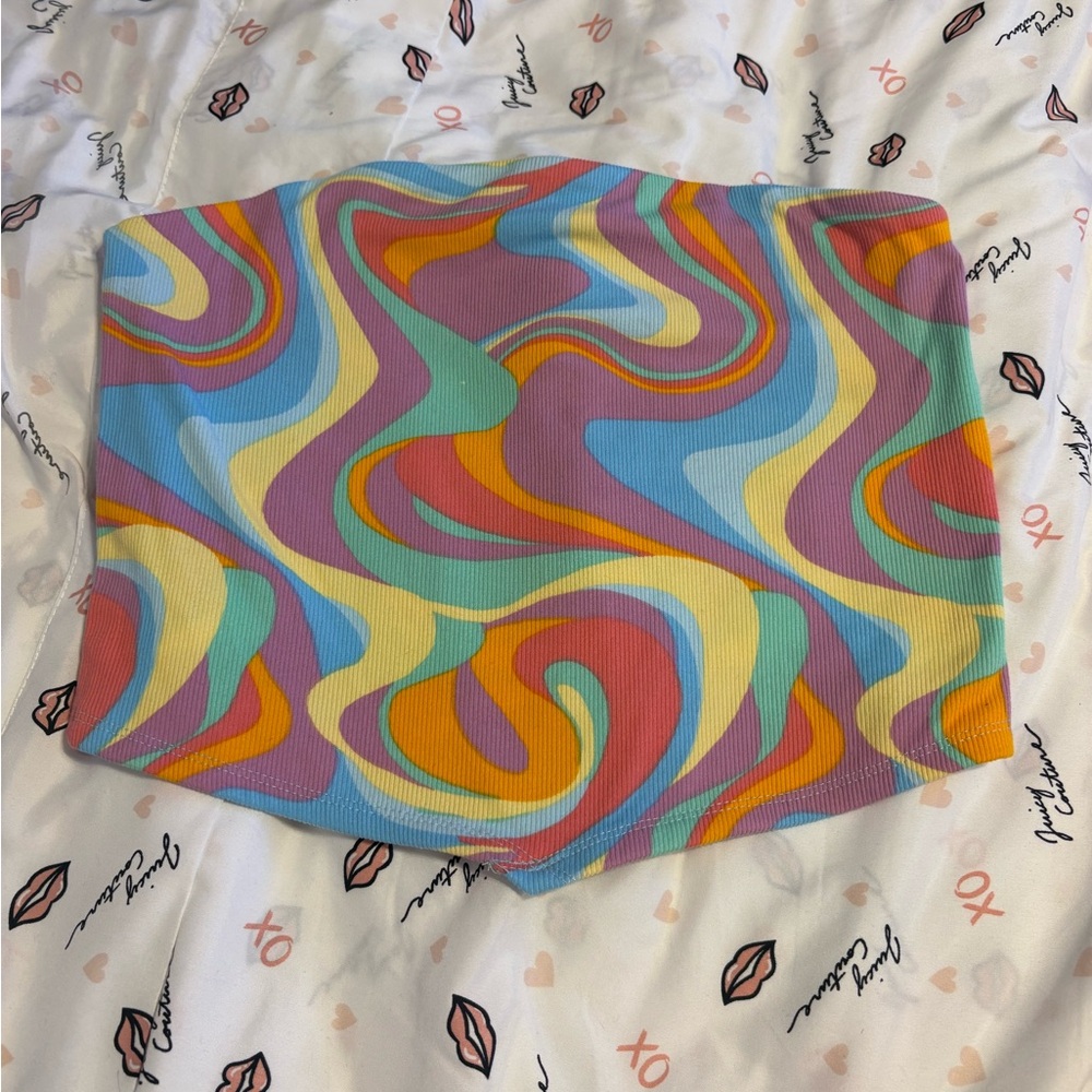 Colorful Swirl Pattern Hulter Top